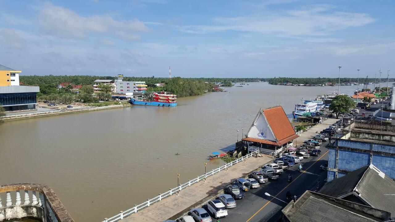 The Port Hostel Surat Thani Eksteriør billede